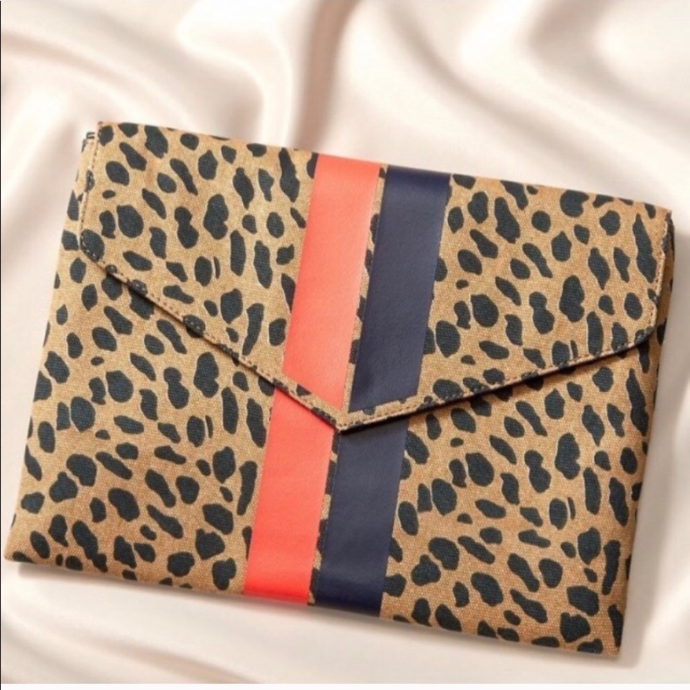 Stella & Dot | Bellamy Graphic Tan+Orange+Black Animal Print Clutch - Picture 13 of 16
